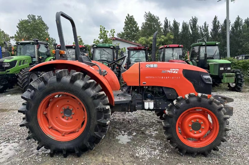 KUBOTA M704K/704KQ USED TRACTORS