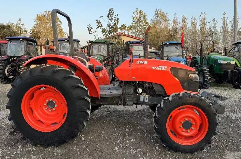 KUBOTA M954K/M954KQ TRACTOR