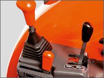 KUBOTA M1004R/M1004Q tractor